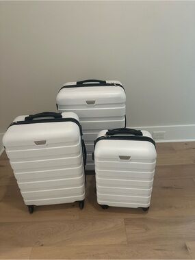 White Hardshell Spinner Luggage Set - 3pc